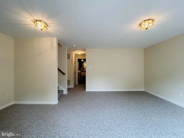 $2,650 | 20865 Sandstone Square, Sterling, VA 20165