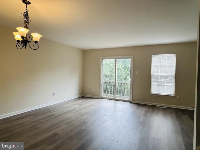 $2,650 | 20865 Sandstone Square, Sterling, VA 20165