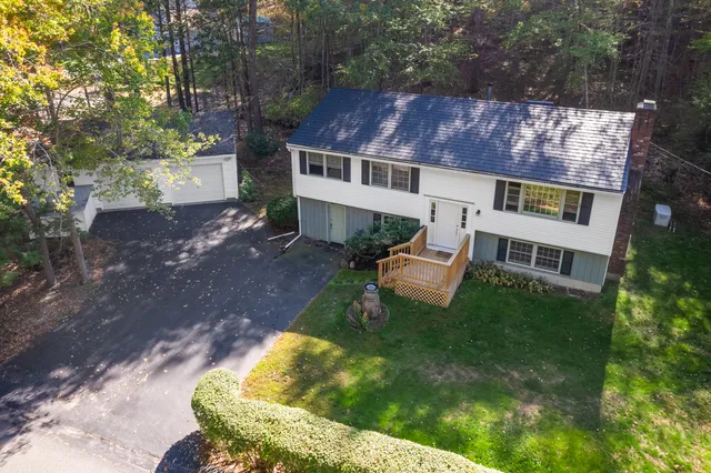 $599,999 | 31 Clay Hill Road, York, ME 03902