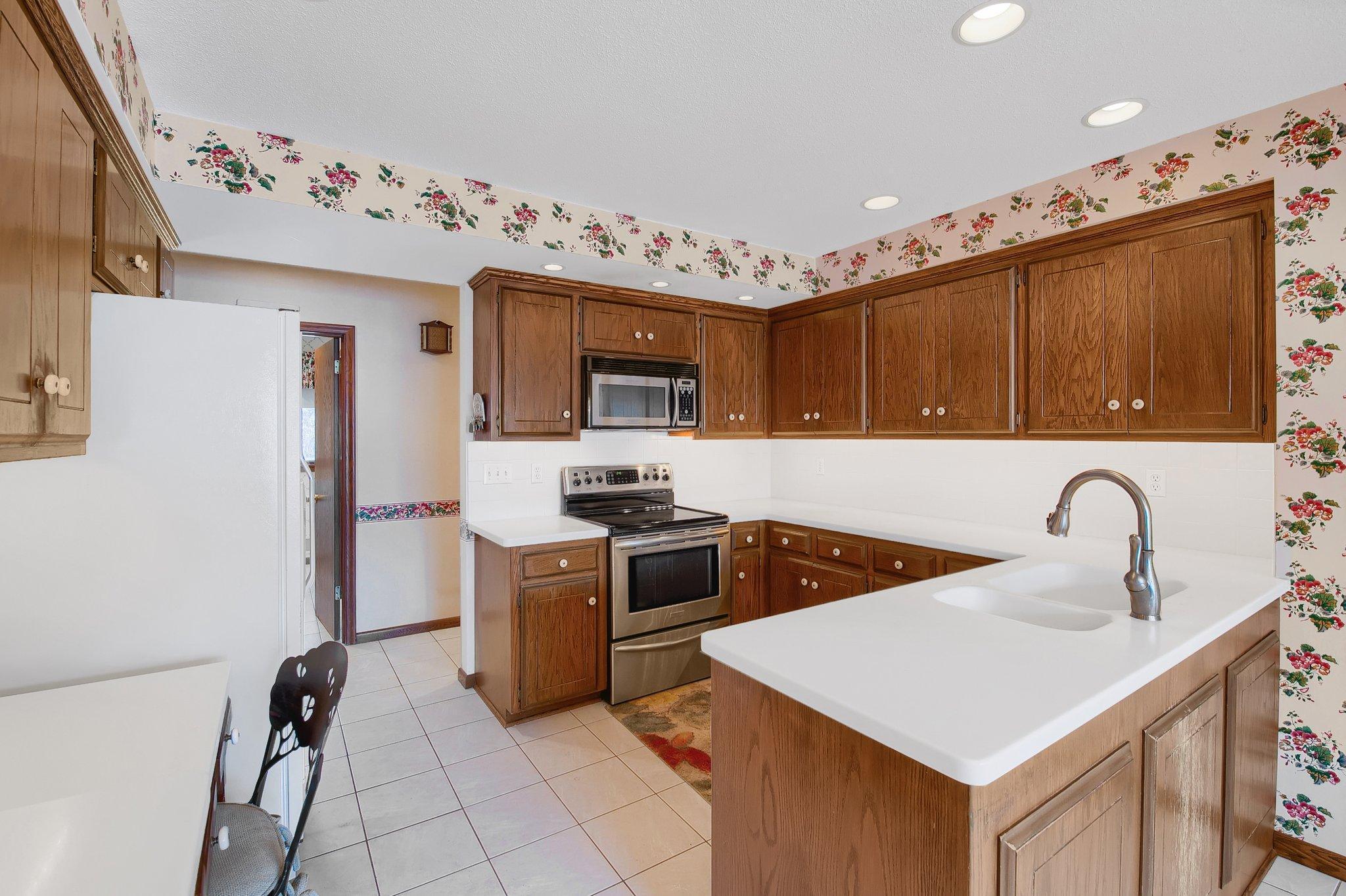 25 Cooper Circle Edina, MN 55436 - Photo 35 of 61