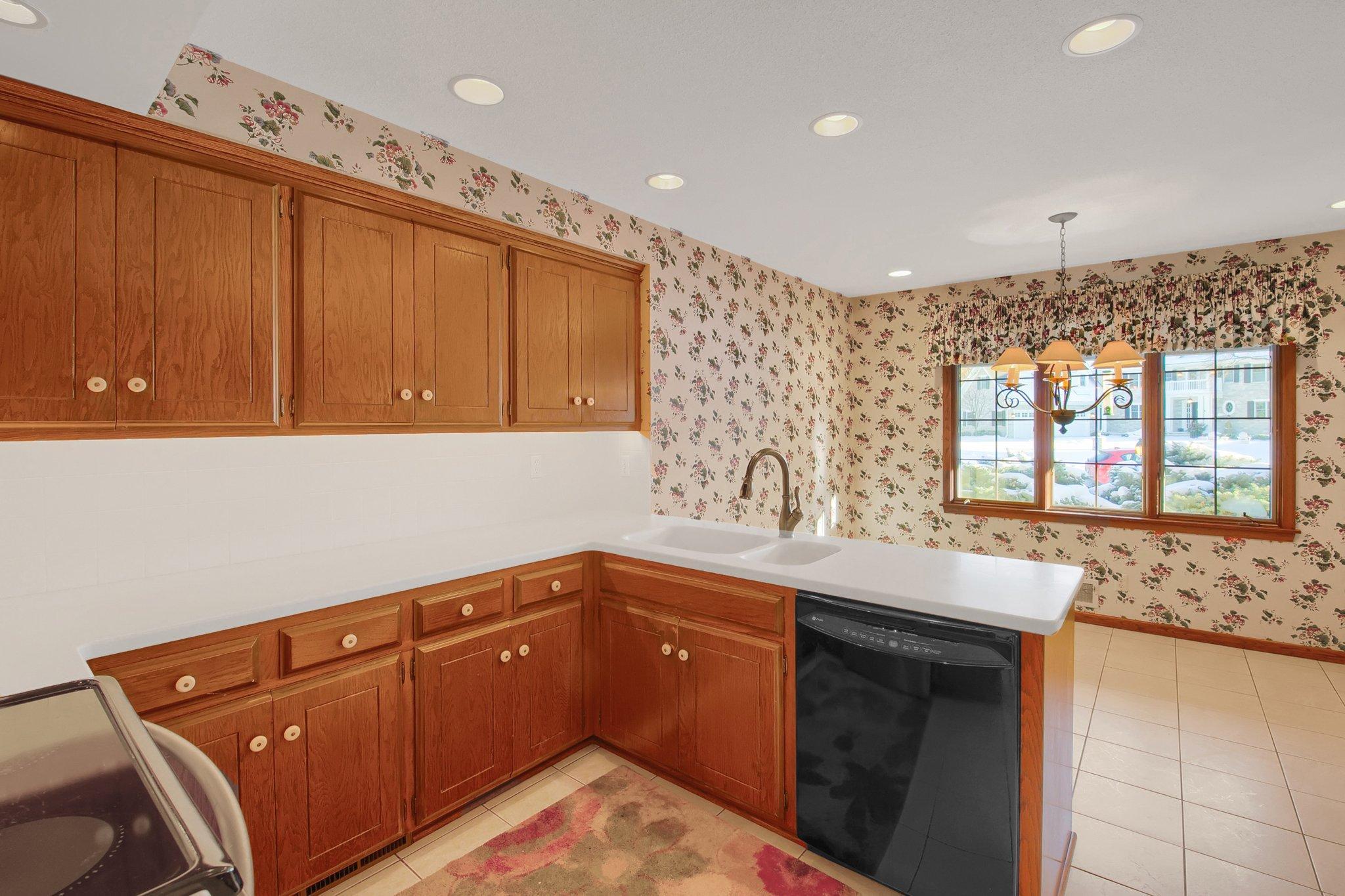 25 Cooper Circle Edina, MN 55436 - Photo 36 of 61