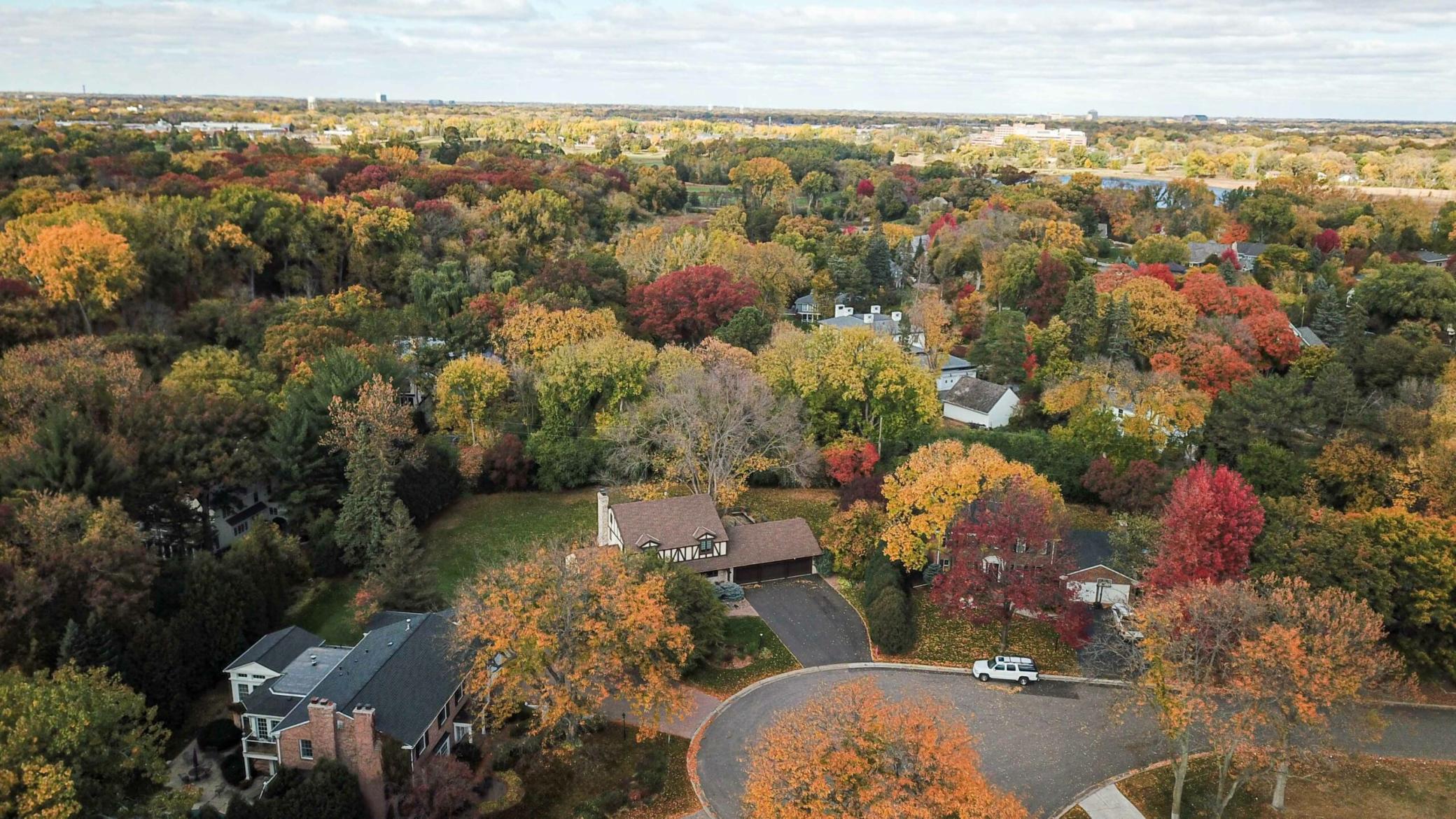 25 Cooper Circle Edina, MN 55436 - Photo 9 of 61