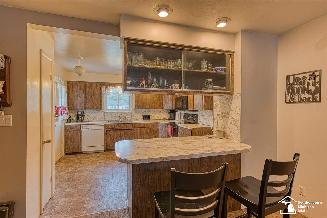 6479 East Dunbar Road Monroe, MI 48161 - Photo 2 of 39