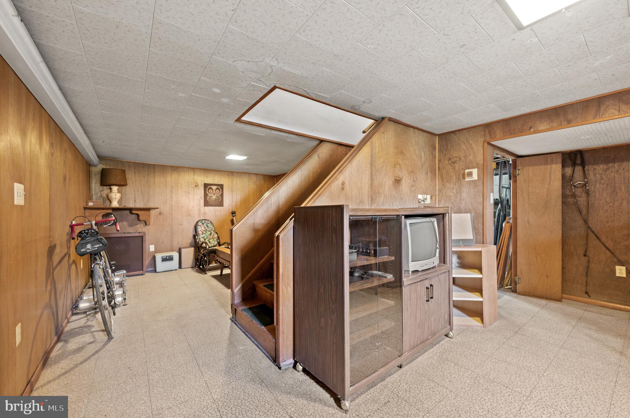 1622 Branch Road Perkasie, PA 18944 - Photo 33 of 40 Partially finished basement