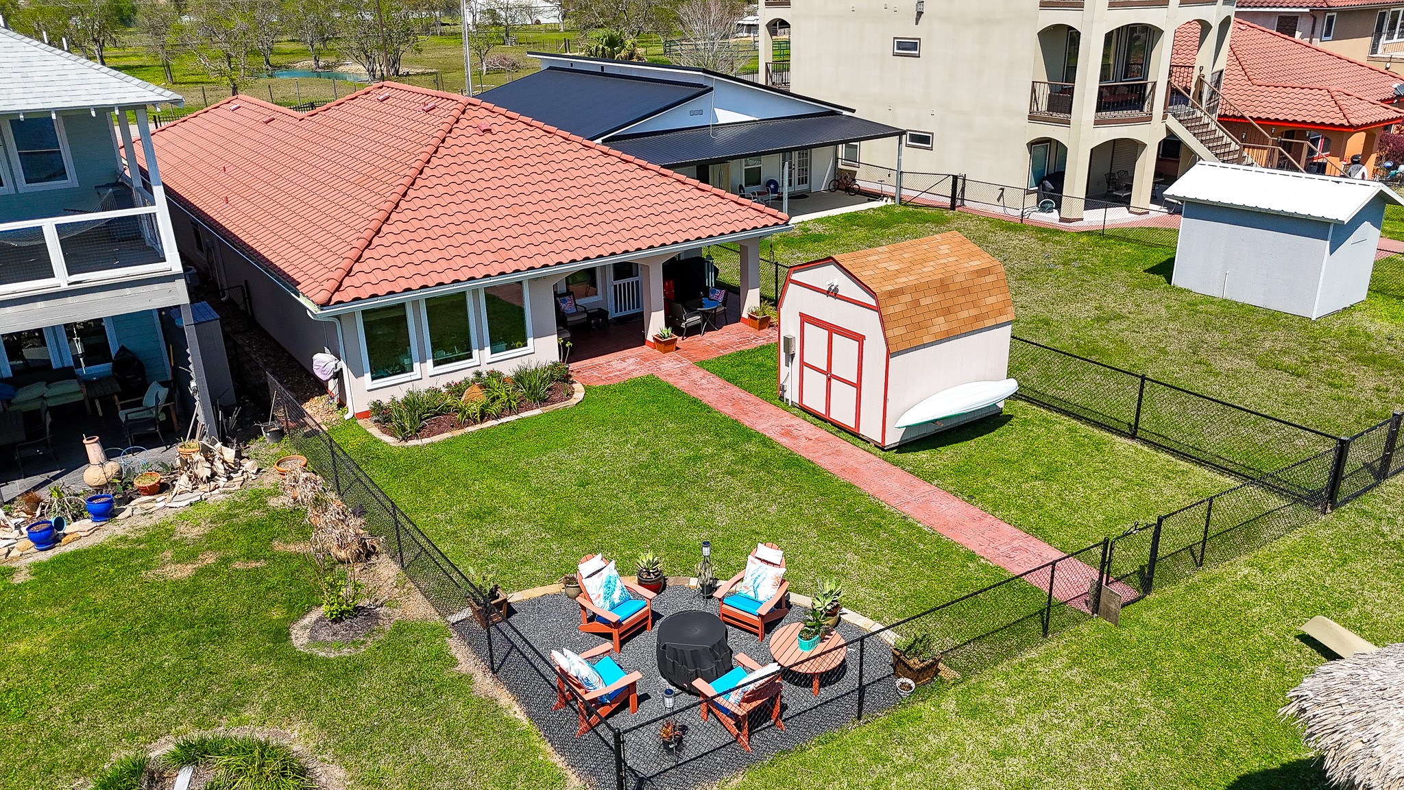 615 28th Street Dickinson, TX 77539 - Photo 27 of 34 an aerial view of a house