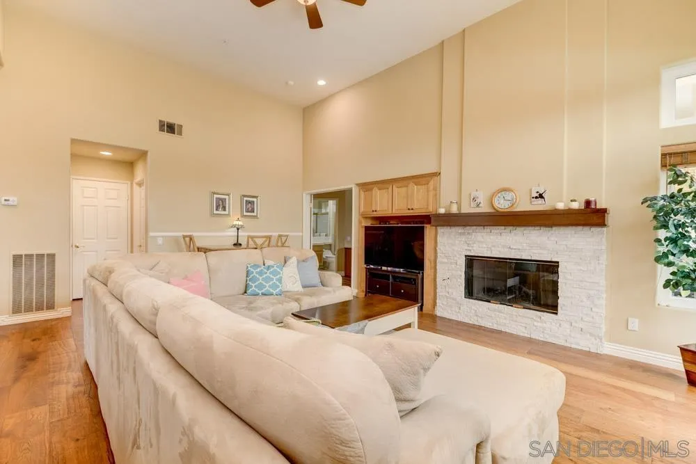 1978 Monarch Ridge Circle El Cajon, CA 92019 - Photo 13 of 46 Gallery Image 13