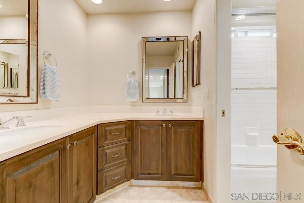 1978 Monarch Ridge Circle El Cajon, CA 92019 - Photo 21 of 46 Gallery Image 21
