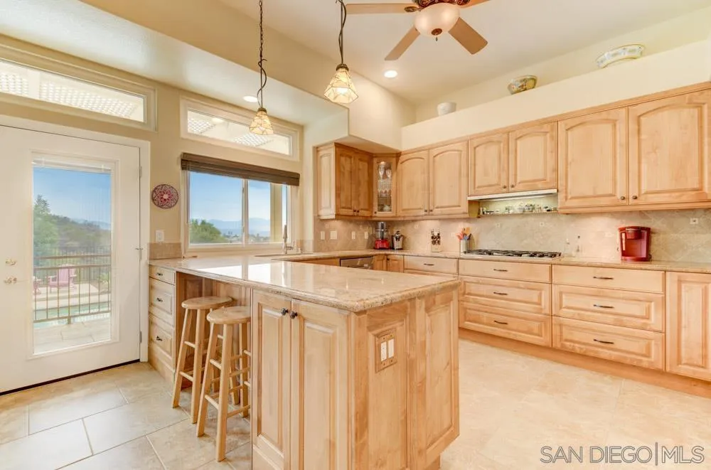1978 Monarch Ridge Circle El Cajon, CA 92019 - Photo 8 of 46 Gallery Image 8