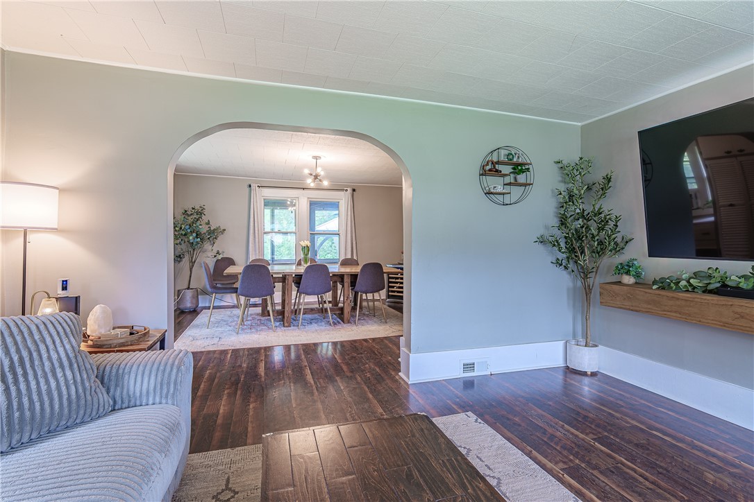 540 Helendale Road Irondequoit, NY 14609 - Photo 11 of 40 Gallery Image 11