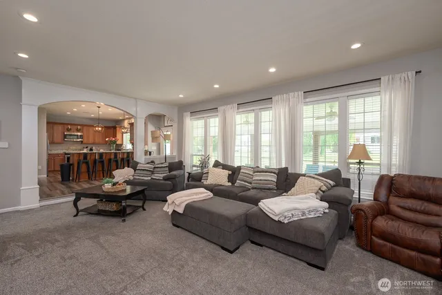 $699,000 | 331 Viewmont Drive Southeast, Moses Lake, WA 98837