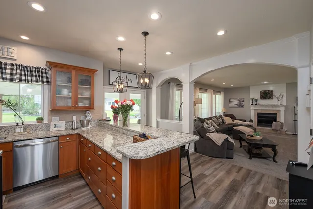 $699,000 | 331 Viewmont Drive Southeast, Moses Lake, WA 98837