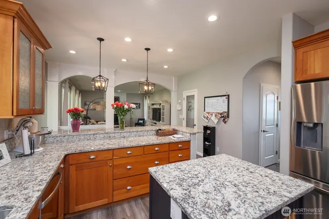 $699,000 | 331 Viewmont Drive Southeast, Moses Lake, WA 98837