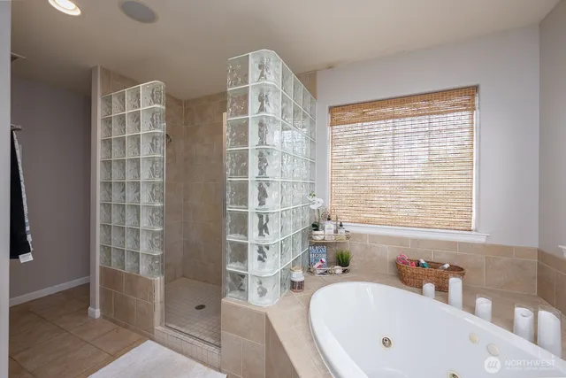 $699,000 | 331 Viewmont Drive Southeast, Moses Lake, WA 98837