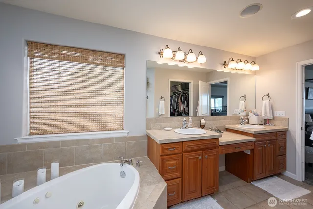 $699,000 | 331 Viewmont Drive Southeast, Moses Lake, WA 98837