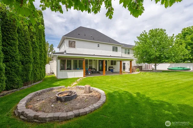 $699,000 | 331 Viewmont Drive Southeast, Moses Lake, WA 98837