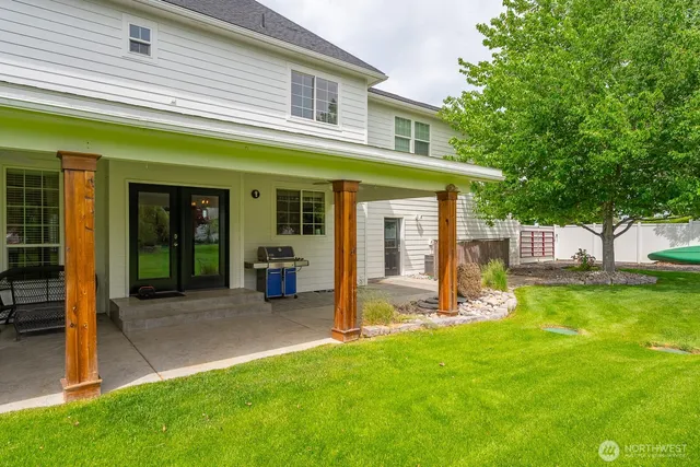 $699,000 | 331 Viewmont Drive Southeast, Moses Lake, WA 98837