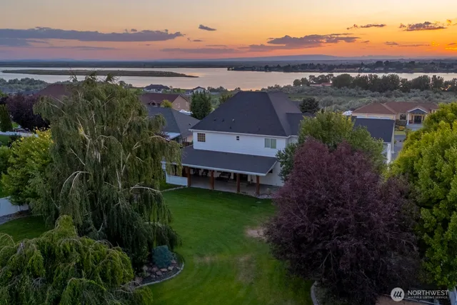 $699,000 | 331 Viewmont Drive Southeast, Moses Lake, WA 98837