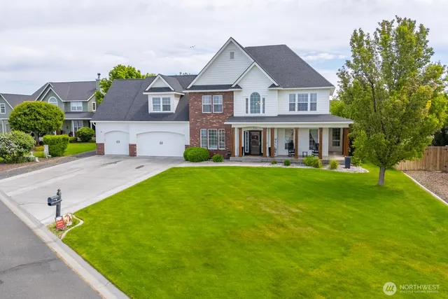 $699,000 | 331 Viewmont Drive Southeast, Moses Lake, WA 98837