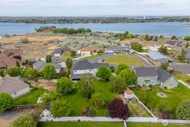 $699,000 | 331 Viewmont Drive Southeast, Moses Lake, WA 98837