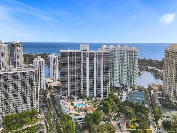 $549,000 | 20281 East Country Club Drive, Unit 2104, Aventura, FL 33180