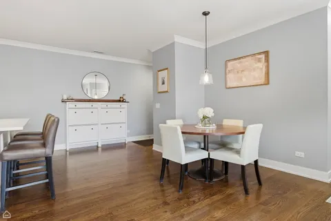 $549,900 | 3047 North Oakley Avenue, Unit 205, Chicago, IL 60618