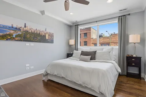 $549,900 | 3047 North Oakley Avenue, Unit 205, Chicago, IL 60618