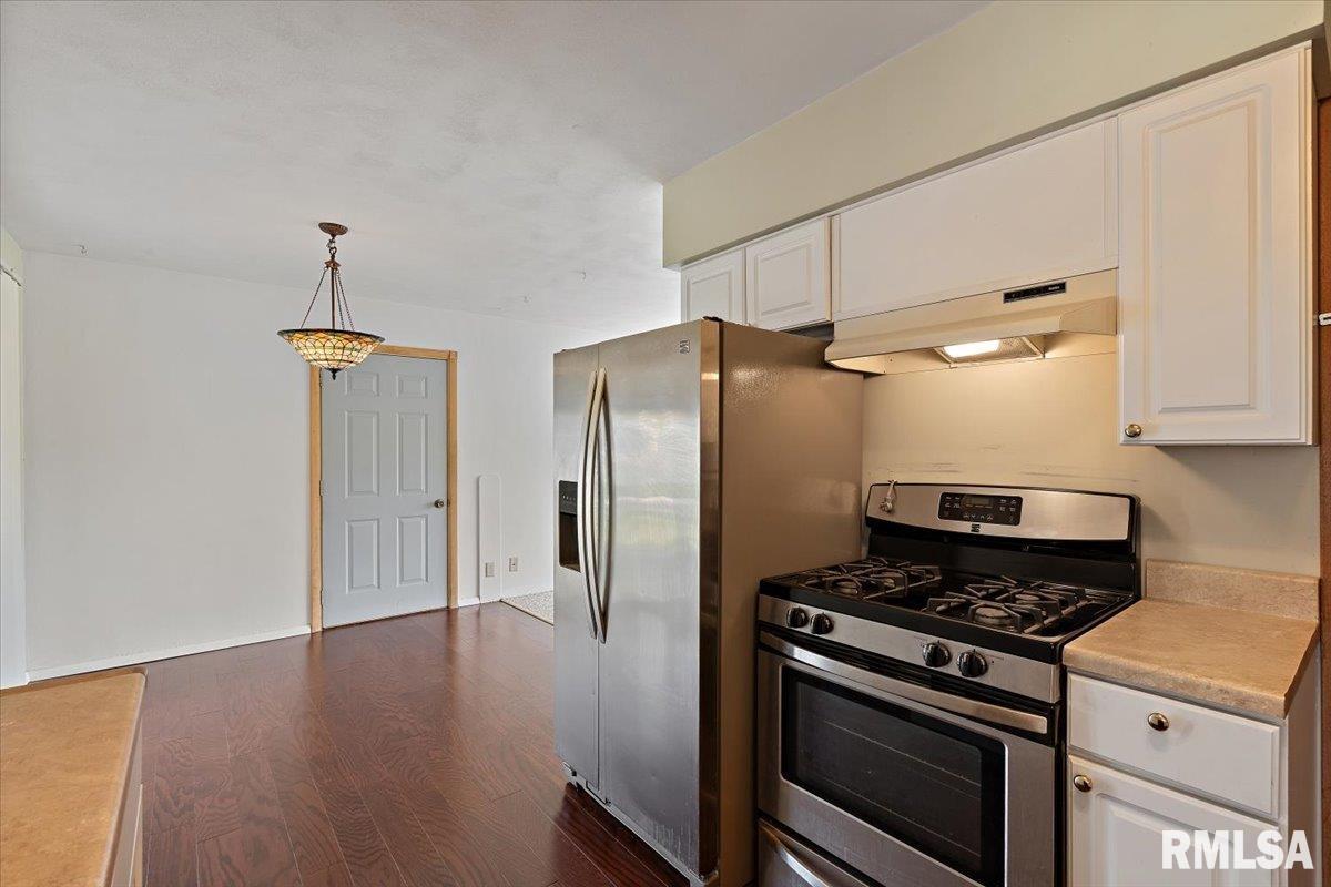 1129 48th Street Moline, IL 61265 - Photo 12 of 34