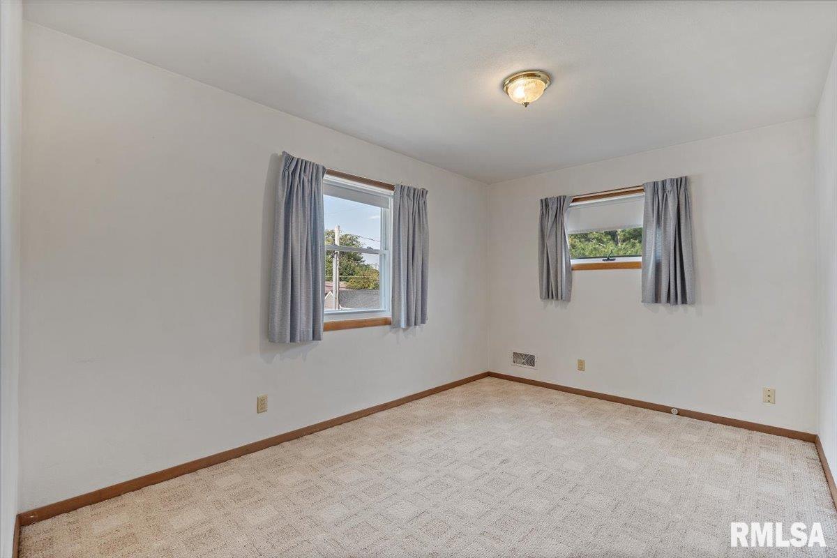 1129 48th Street Moline, IL 61265 - Photo 19 of 34