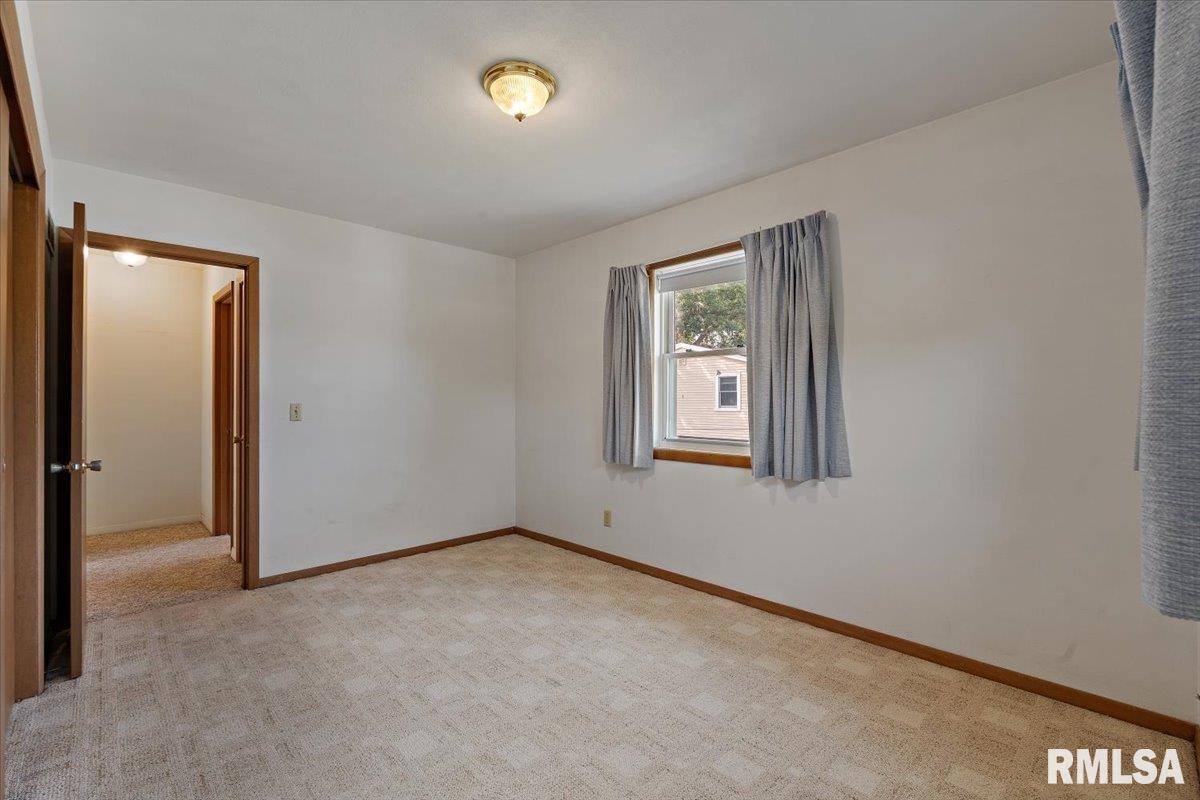 1129 48th Street Moline, IL 61265 - Photo 20 of 34