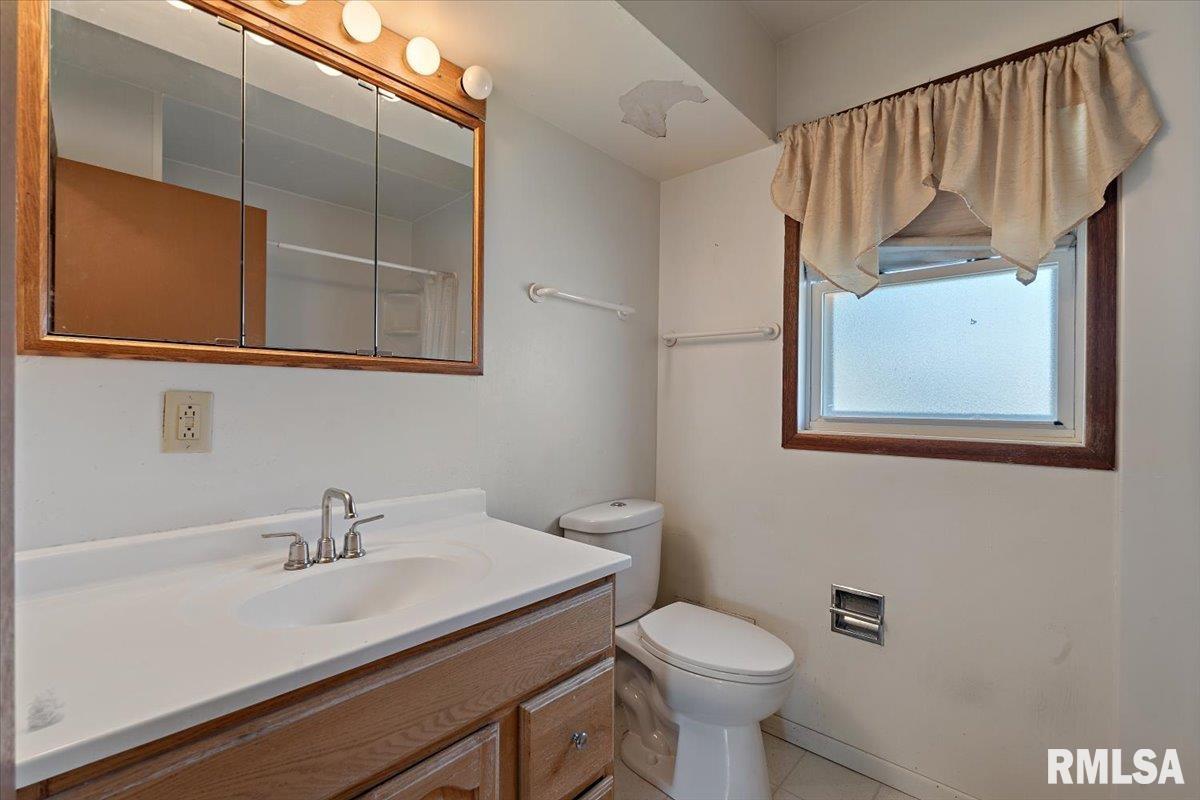 1129 48th Street Moline, IL 61265 - Photo 23 of 34