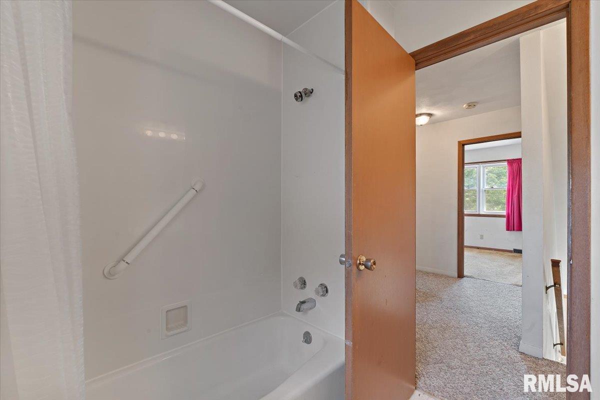 1129 48th Street Moline, IL 61265 - Photo 24 of 34