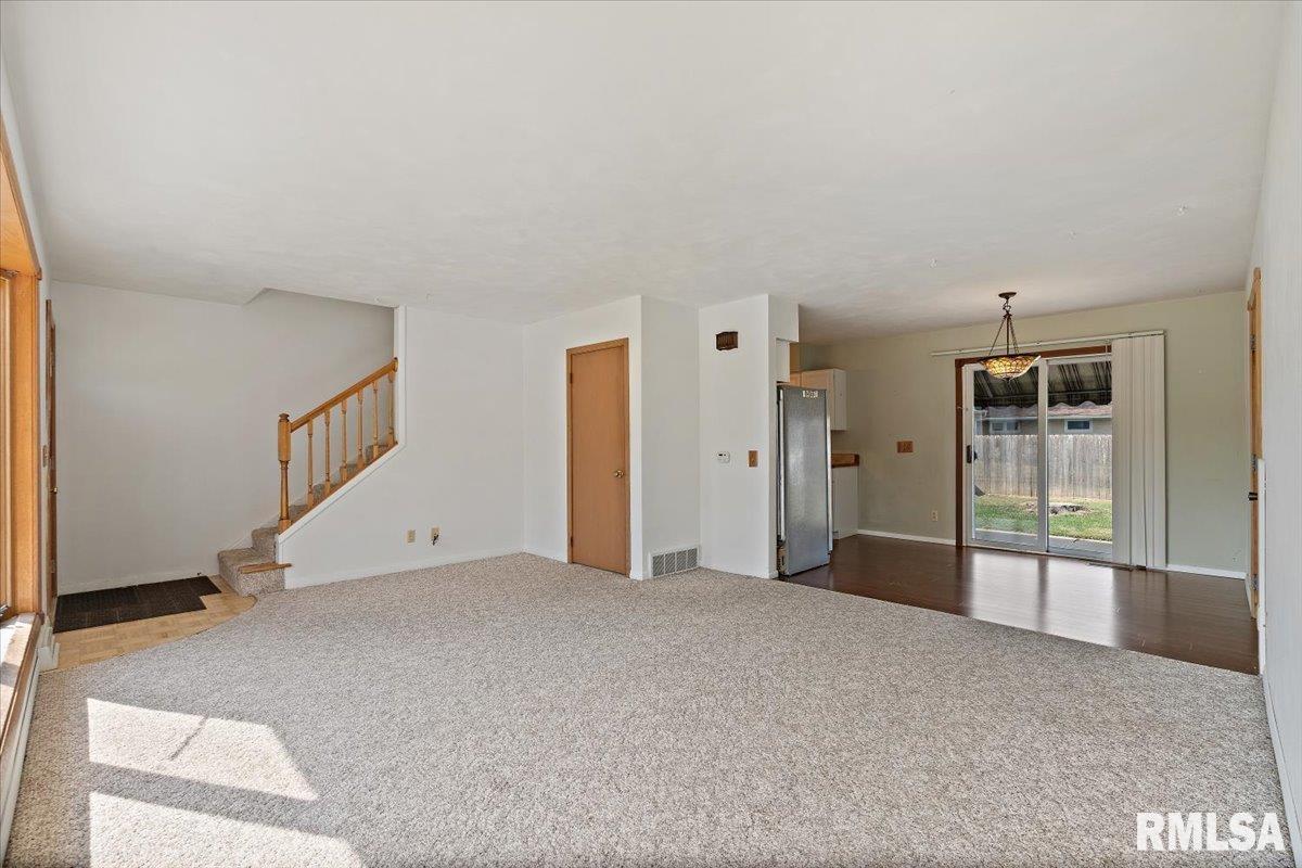 1129 48th Street Moline, IL 61265 - Photo 5 of 34