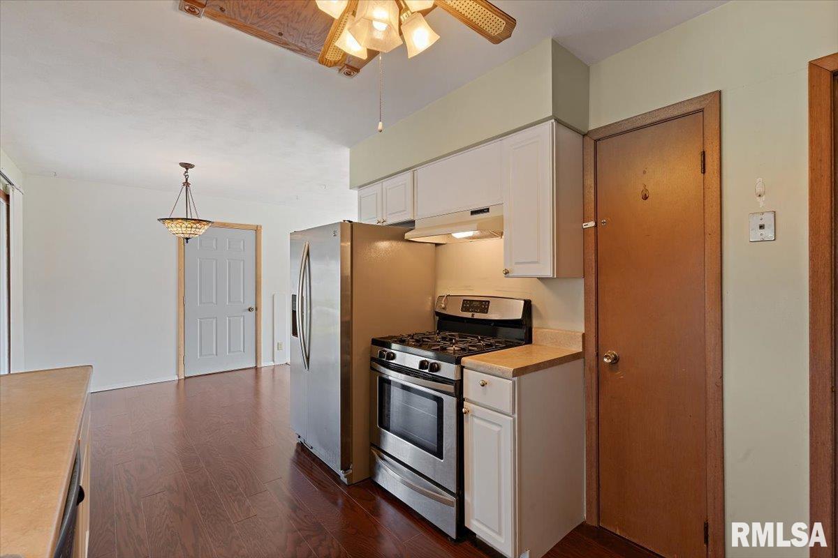 1129 48th Street Moline, IL 61265 - Photo 10 of 34