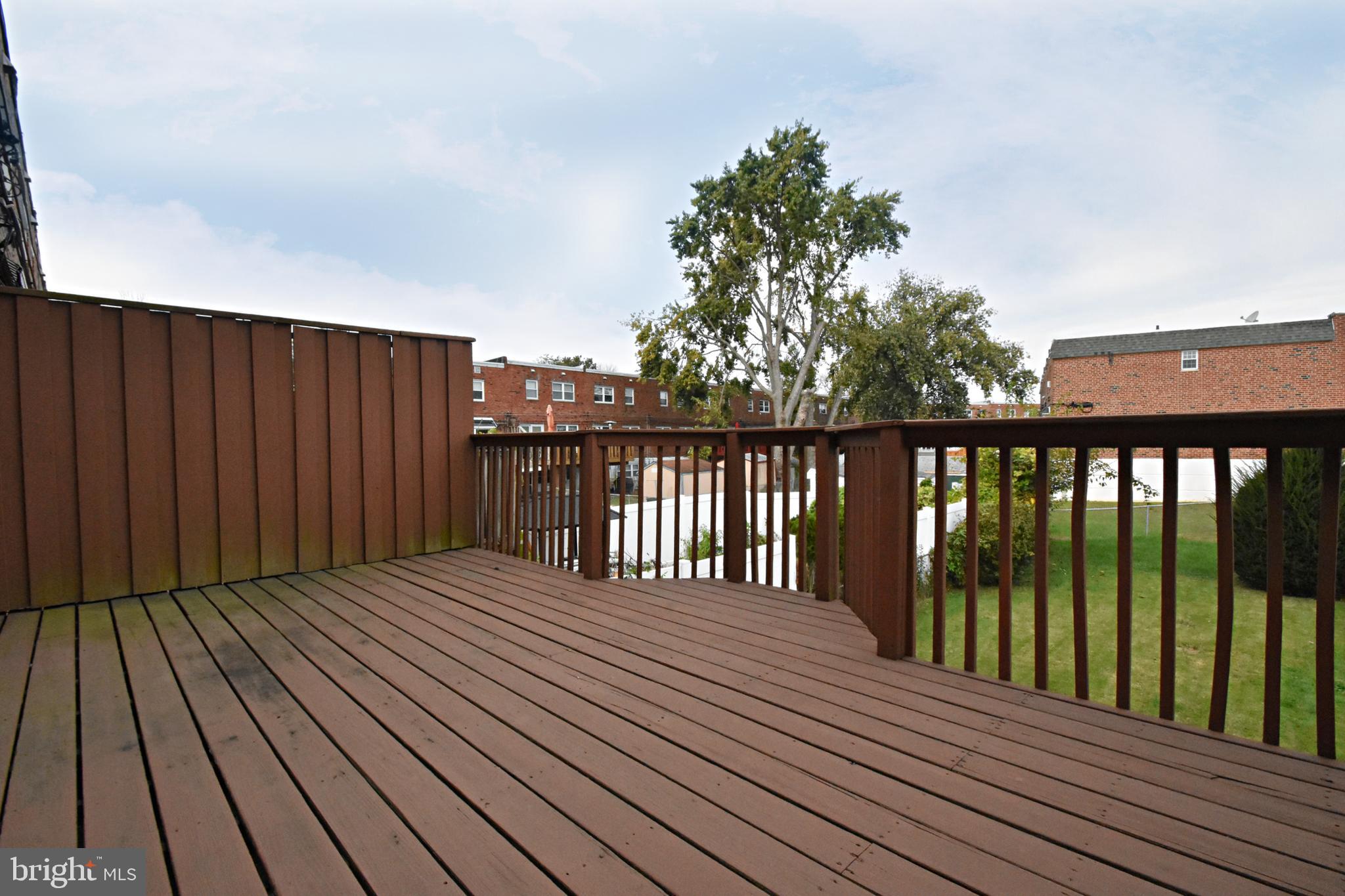 12410 Rambler Road Philadelphia, PA 19154 - Photo 13 of 36 Deck off of the Kitchen