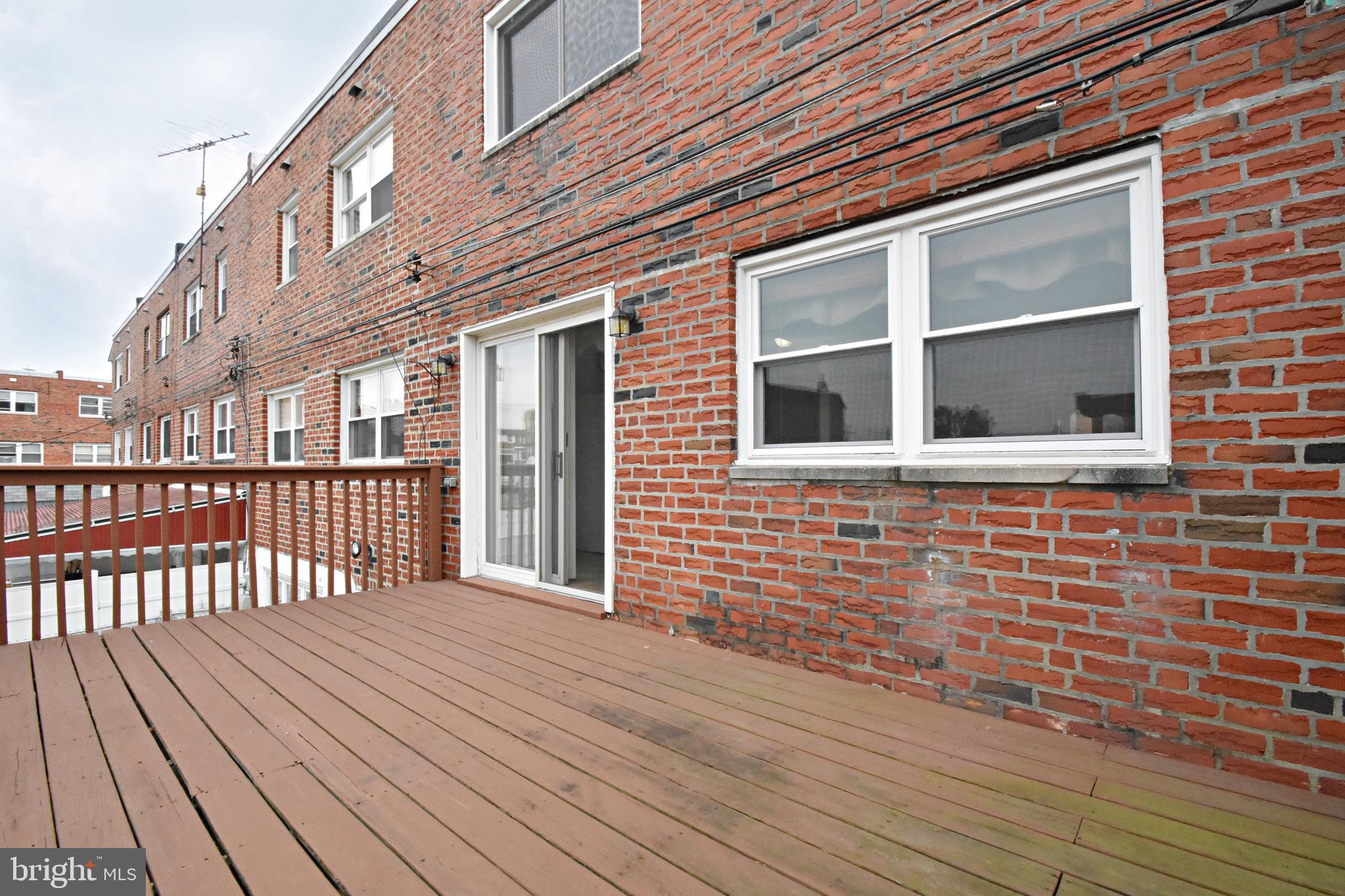 12410 Rambler Road Philadelphia, PA 19154 - Photo 14 of 36 Rear Deck off of the kitchen
