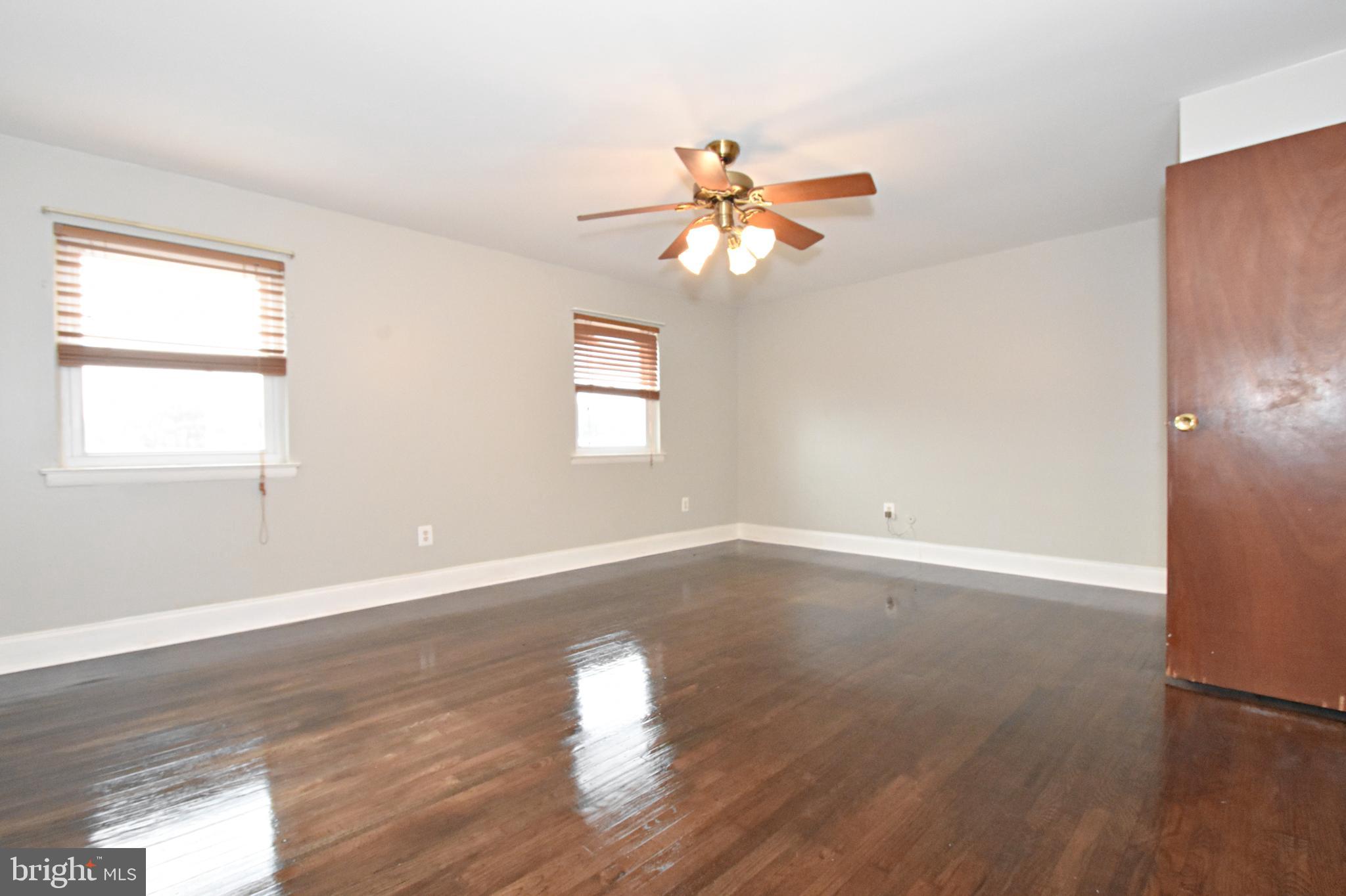 12410 Rambler Road Philadelphia, PA 19154 - Photo 15 of 36 Front Bedroom