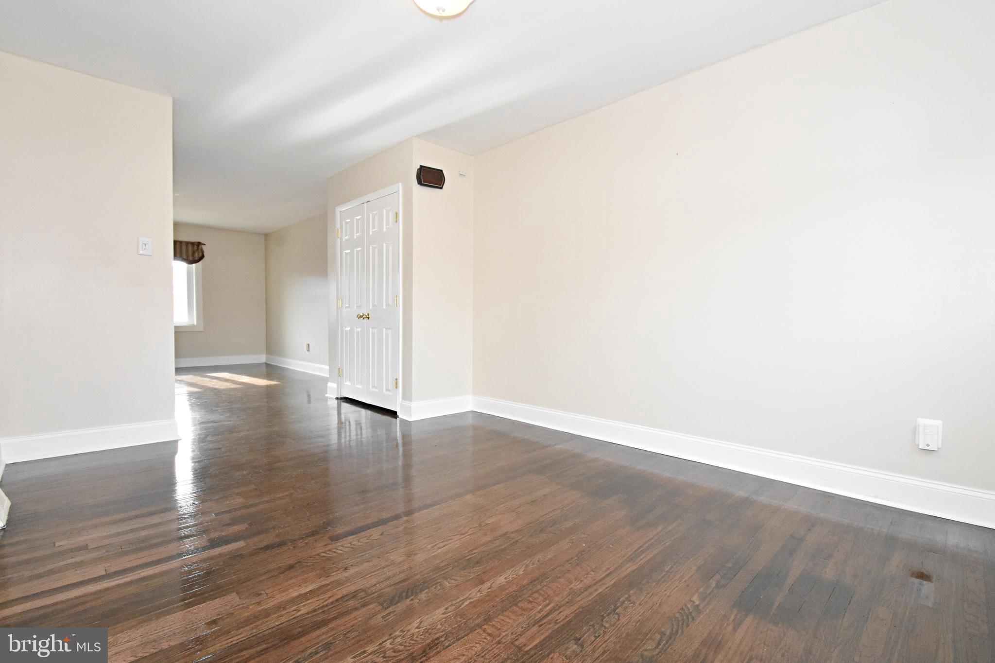 12410 Rambler Road Philadelphia, PA 19154 - Photo 6 of 36 Dining-room