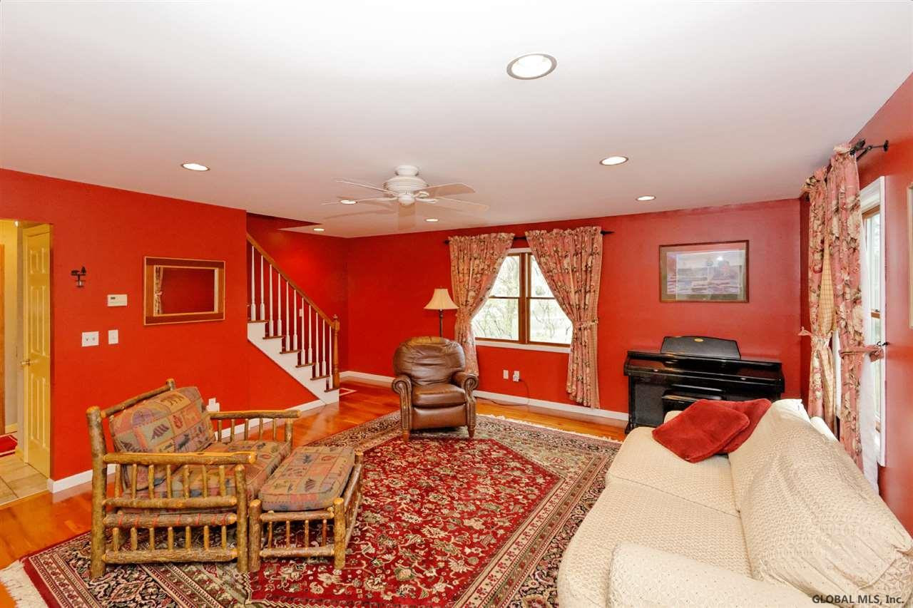 23 Osborne Road Colonie, NY 12205 - Photo 13 of 25 Photo 13