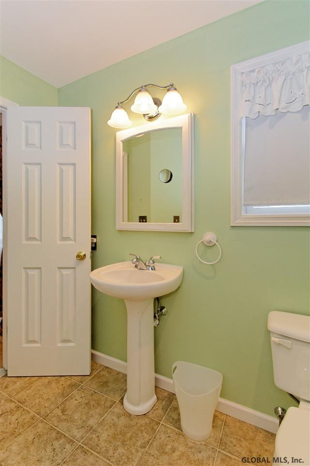 23 Osborne Road Colonie, NY 12205 - Photo 16 of 25 Photo 16
