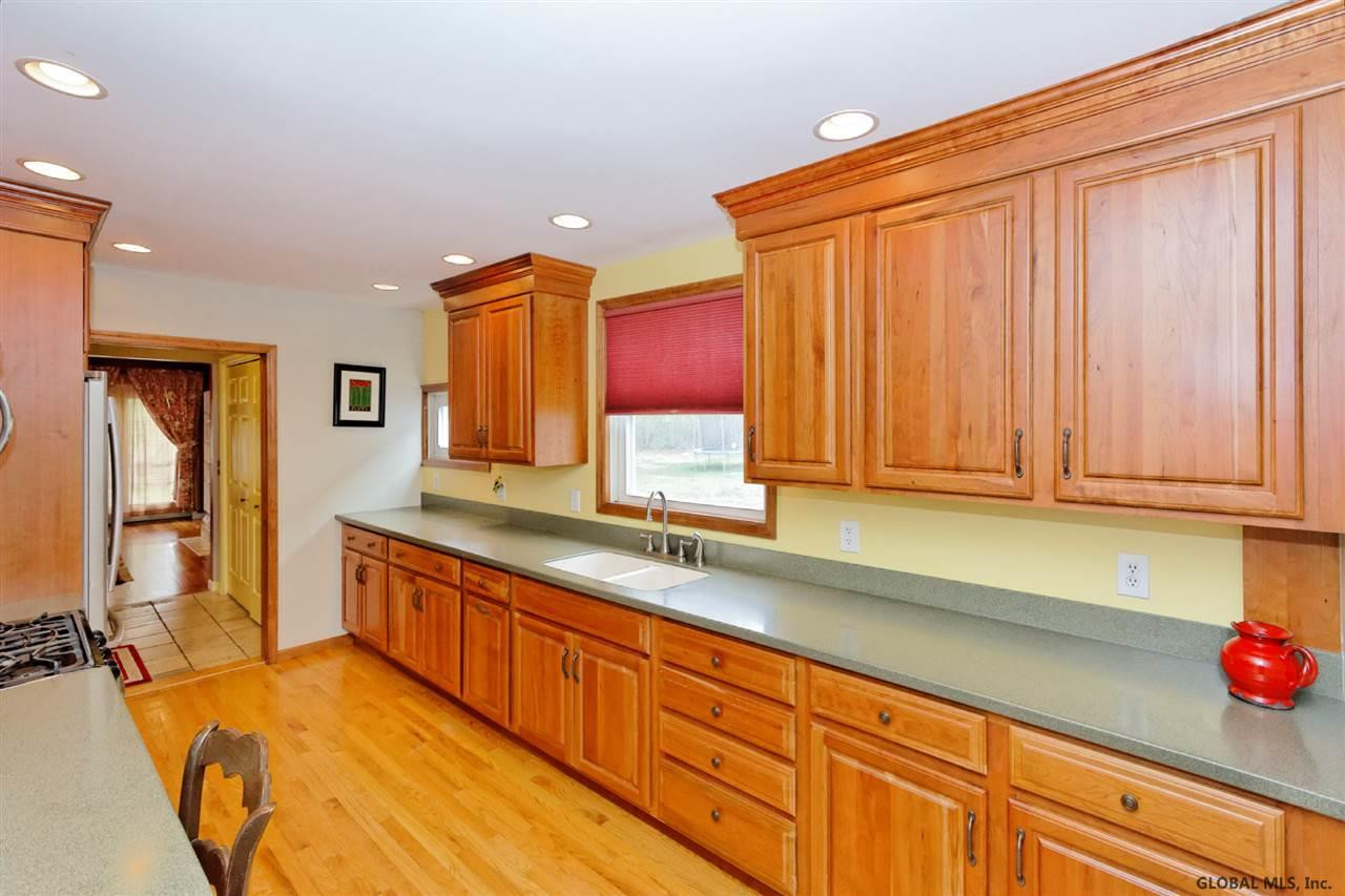 23 Osborne Road Colonie, NY 12205 - Photo 8 of 25 Photo 8