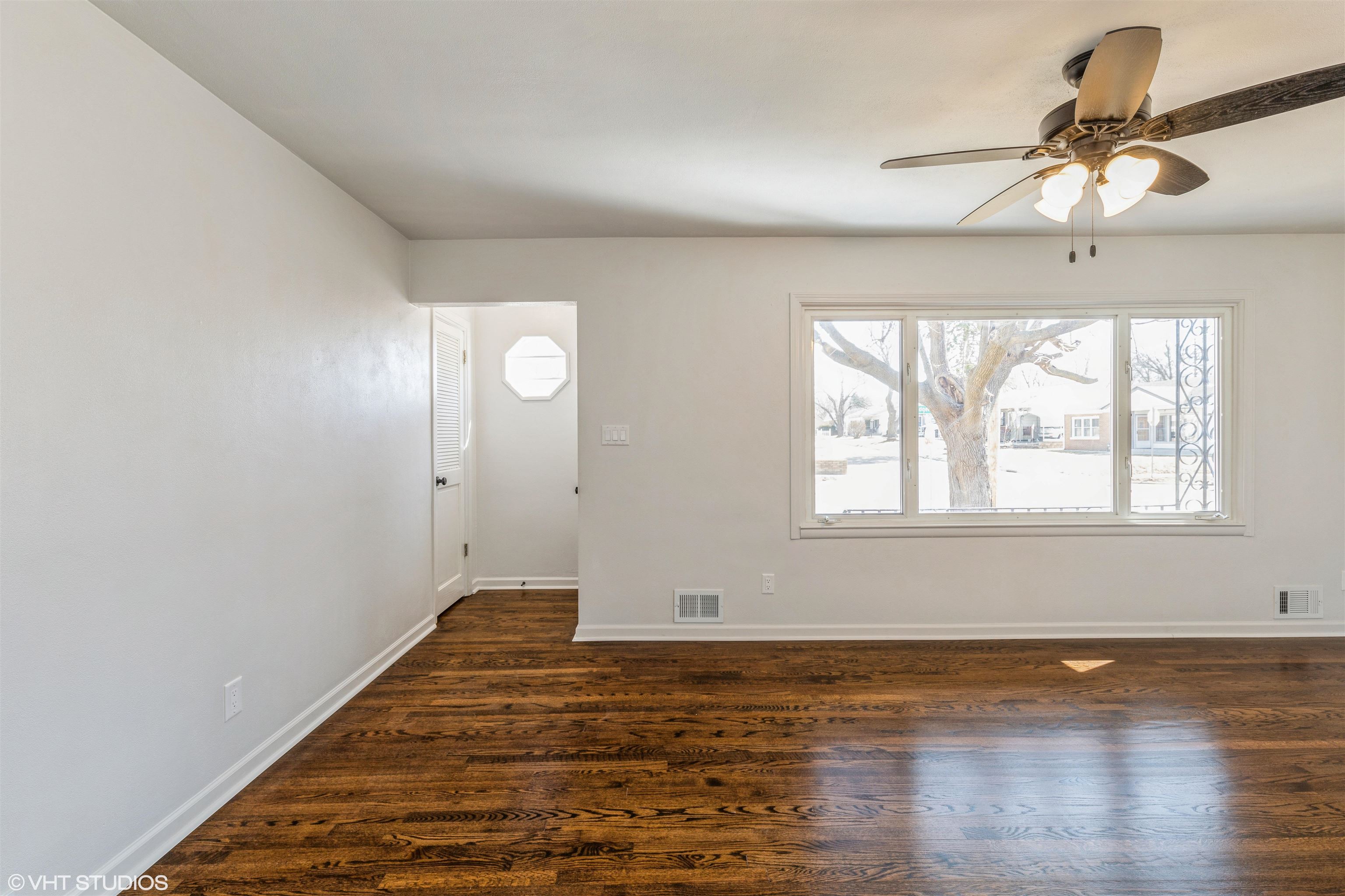1931 Ridgeland Road Rockford, IL 61108 - Photo 8 of 26 a view of a livingroom with a window