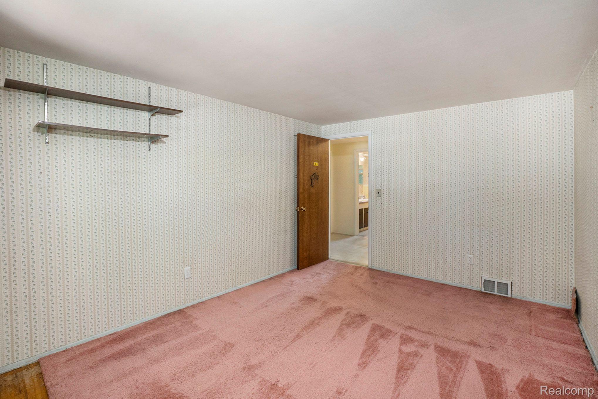 15606 Levan Road Livonia, MI 48154 - Photo 20 of 32 Gallery Image 20