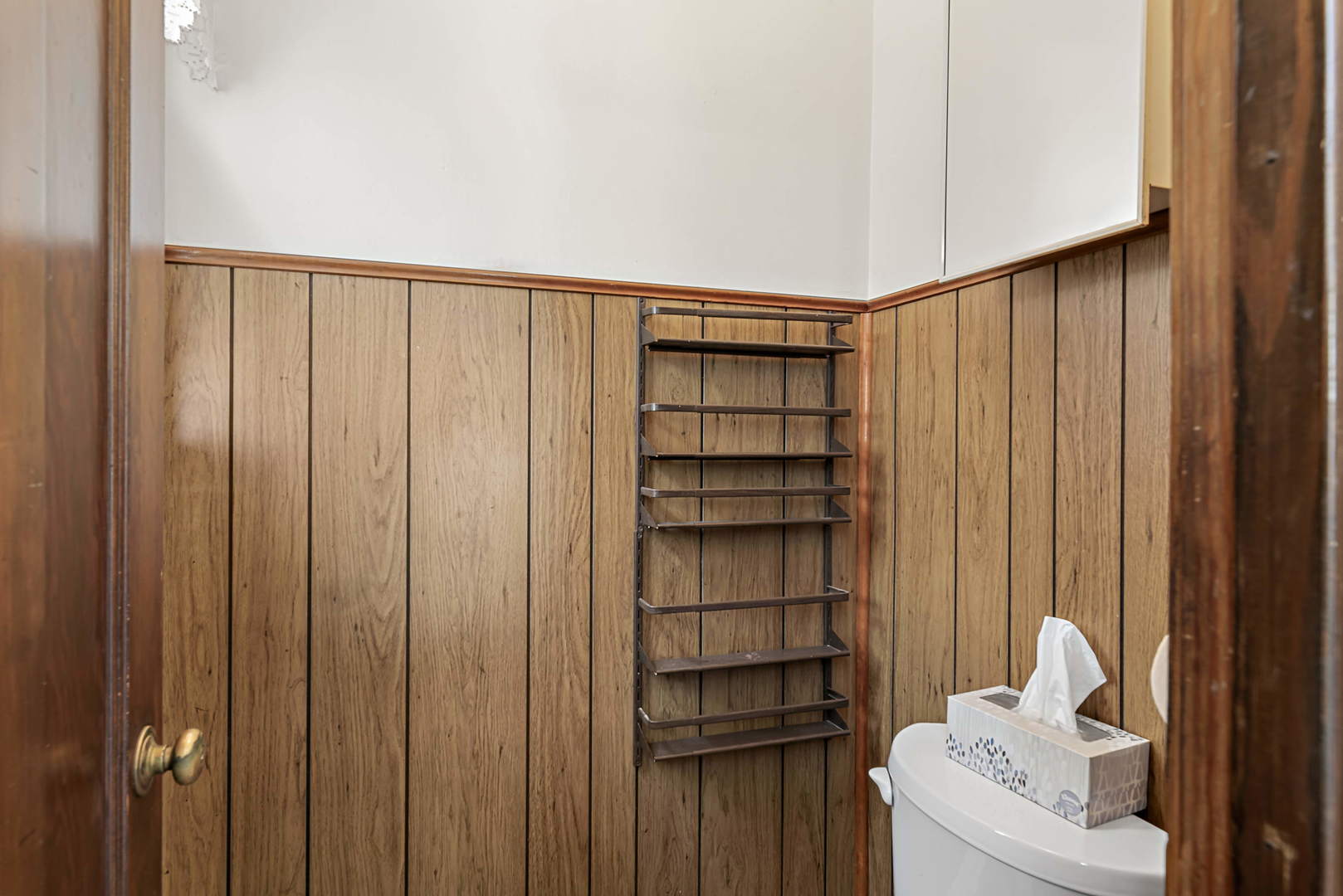 2425 North Mango Avenue Chicago, IL 60639 - Photo 14 of 17 a living room with a furniture and a window