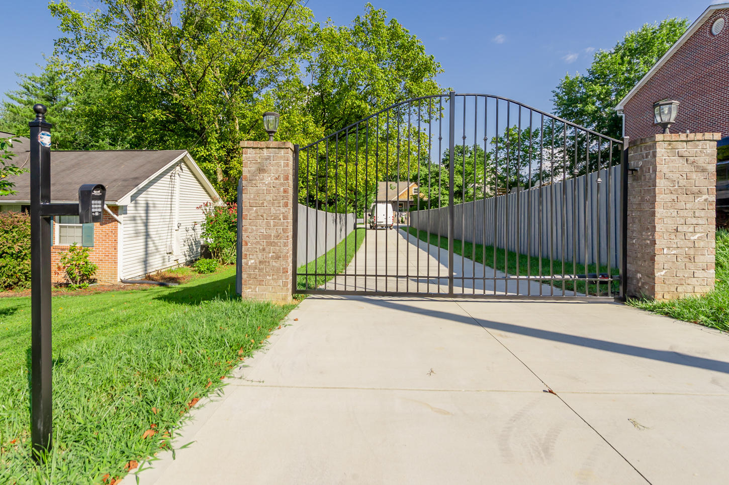 4344 Raj Road Knoxville, TN 37921 - Photo 3 of 40 HOB_6965