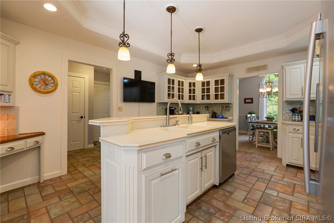 6024 Springcrest Drive Georgetown, IN 47122 - Photo 9 of 60 Kitchen