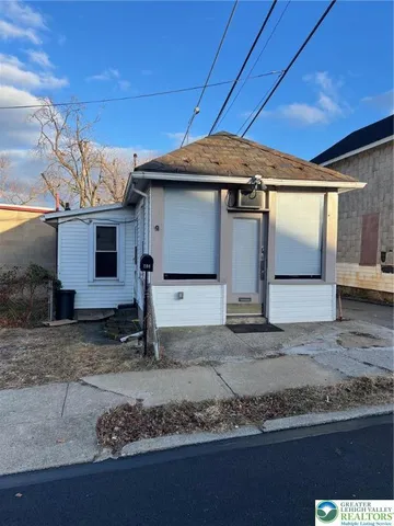 $550 | 206 South 16th Street, Wilson, PA 18042