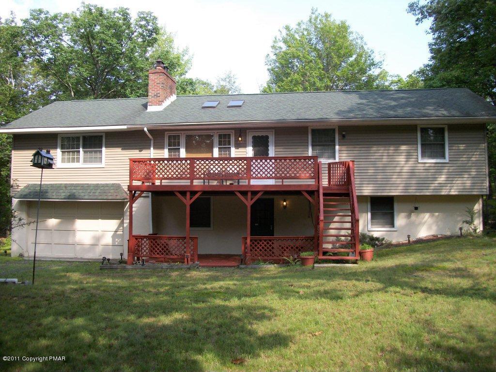 581 Wren Lane Bushkill, PA 18324 - Photo 16 of 16 a front view of house with yard