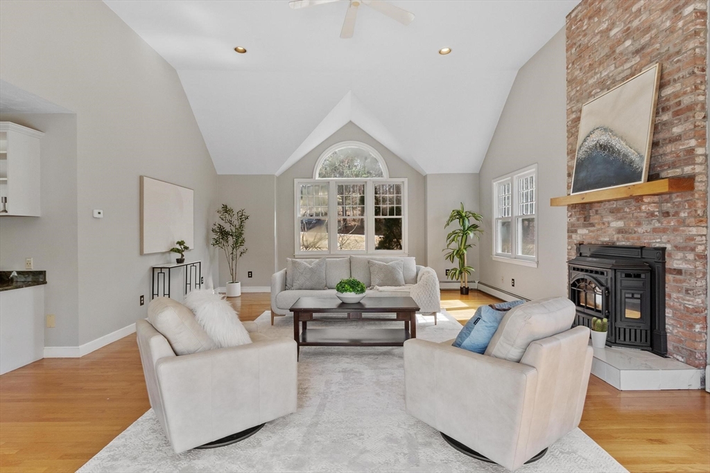 54 Kettle Hole Road Bolton, MA 01740 - Photo 14 of 37