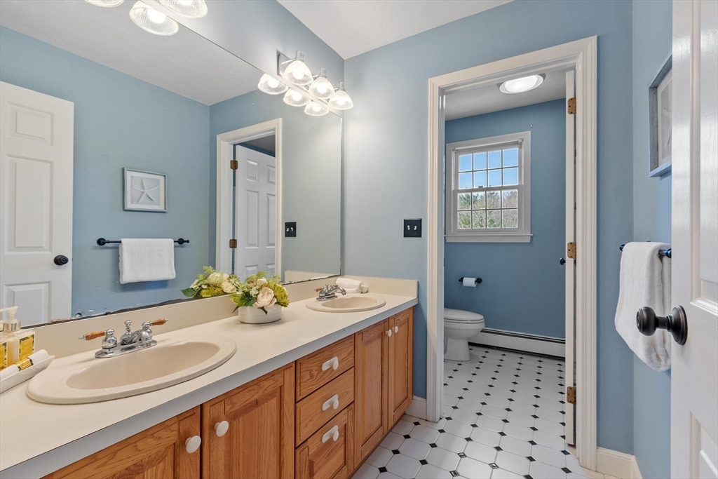 54 Kettle Hole Road Bolton, MA 01740 - Photo 27 of 37