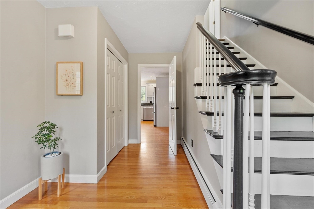 54 Kettle Hole Road Bolton, MA 01740 - Photo 4 of 37